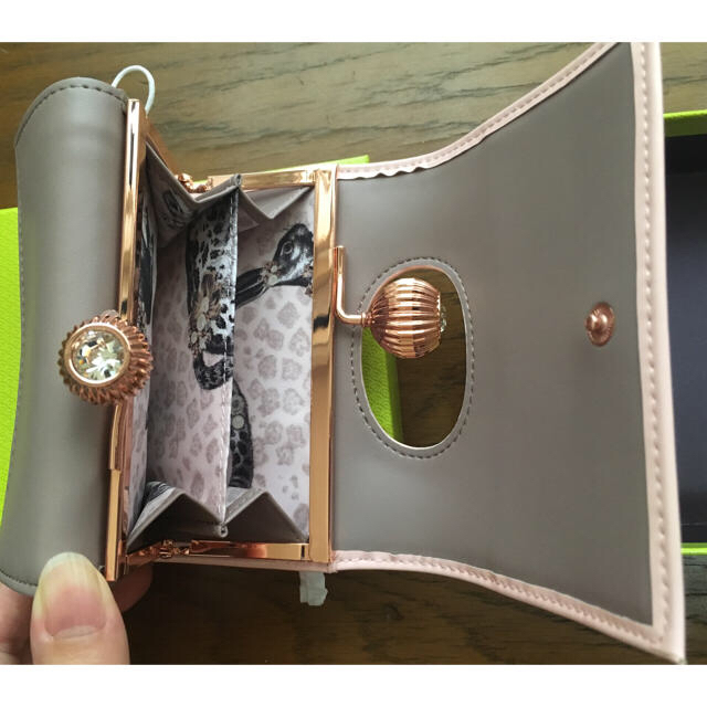 TED BAKER(テッドベイカー)のTED BAKER二つ折り財布 レディースのファッション小物(財布)の商品写真