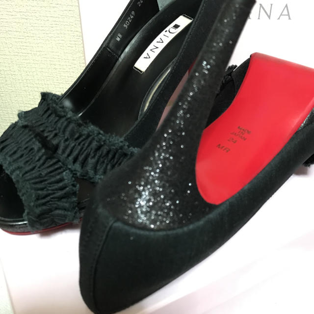 DIANA(ダイアナ)の新品同様 DIANA レッドソール オープントゥ グリッター パンプス 24cm レディースの靴/シューズ(ハイヒール/パンプス)の商品写真
