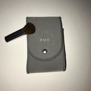 アールエムケー(RMK)の未使用 RMK 携帯用 フェイスブラシ 携帯ケース付き(その他)