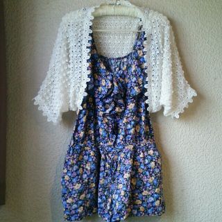 グローブ(grove)の再出品♡小花柄サロペット(サロペット/オーバーオール)