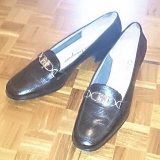 フェラガモ(Ferragamo)のフェラガモ 黒革パンプス(ハイヒール/パンプス)