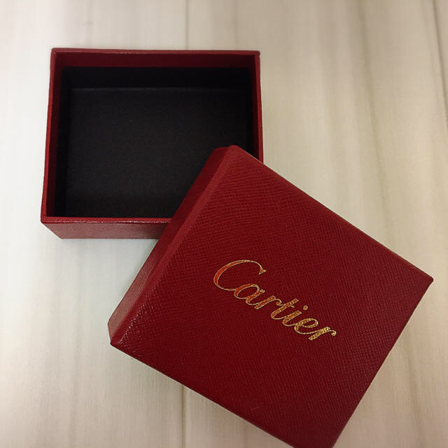 Cartier(カルティエ)のCartier《カルティエ》空箱★箱のみ レディースのアクセサリー(その他)の商品写真