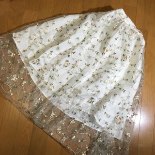 イング(INGNI)のINGNI/オーガンジー 花柄 ロングスカート/新品(ロングスカート)