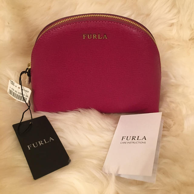 FURLA ポーチ