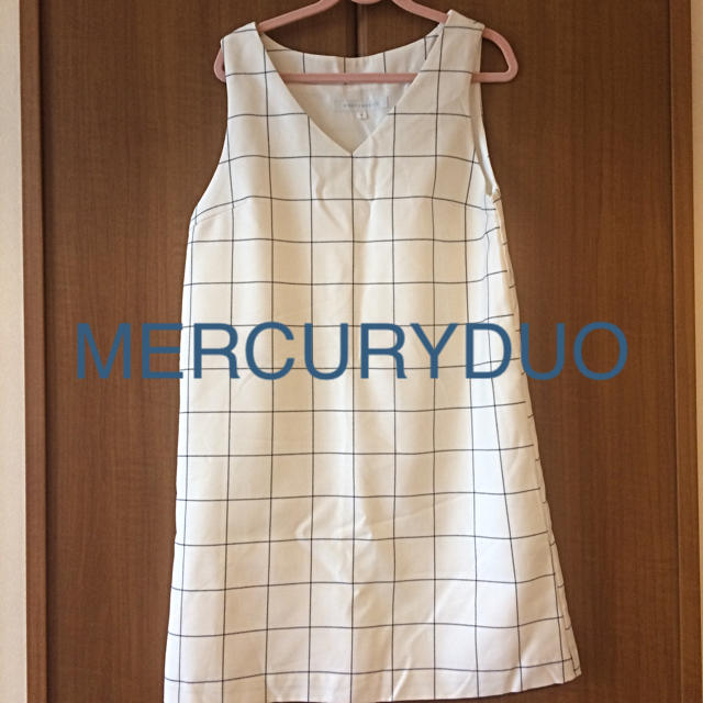 MERCURYDUO(マーキュリーデュオ)のシンプル❣️使えるワンピース レディースのワンピース(ひざ丈ワンピース)の商品写真