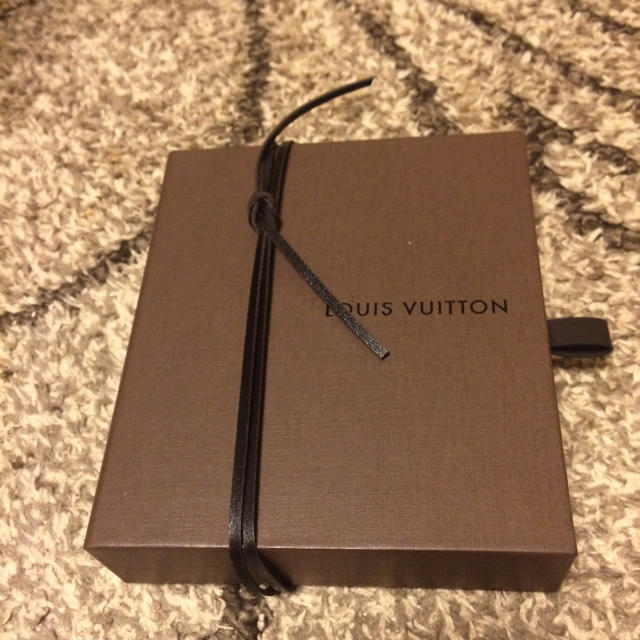 LOUIS VUITTON(ルイヴィトン)のビトンの手帖ケースのみ レディースのファッション小物(その他)の商品写真