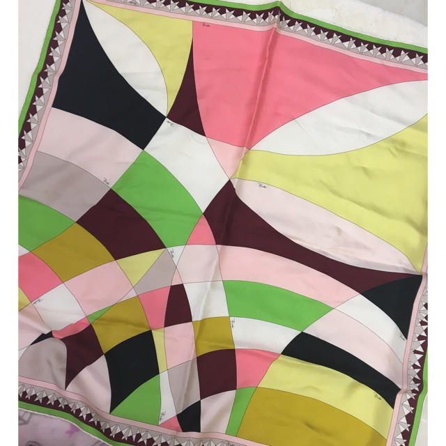 EMILIO PUCCI(エミリオプッチ)のエミリオプッチ スカーフ レディースのファッション小物(バンダナ/スカーフ)の商品写真