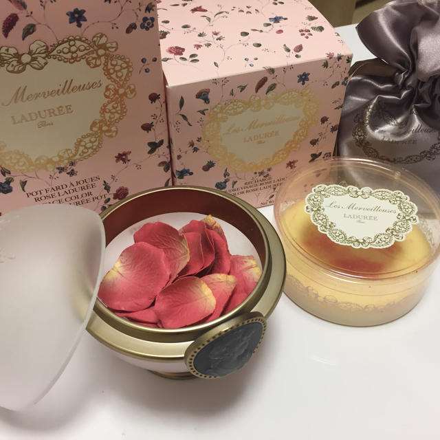 LADUREE(ラデュレ)のラデュレ♡フェイスカラーローズラデュレ チーク コスメ/美容のベースメイク/化粧品(チーク)の商品写真