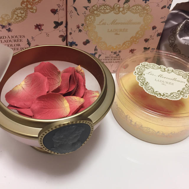 LADUREE(ラデュレ)のラデュレ♡フェイスカラーローズラデュレ チーク コスメ/美容のベースメイク/化粧品(チーク)の商品写真