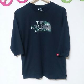 ザノースフェイス(THE NORTH FACE)の美品 ノースフェイス 七分Tシャツ 黒×迷彩柄 THE NORTH FACE(Tシャツ/カットソー(半袖/袖なし))