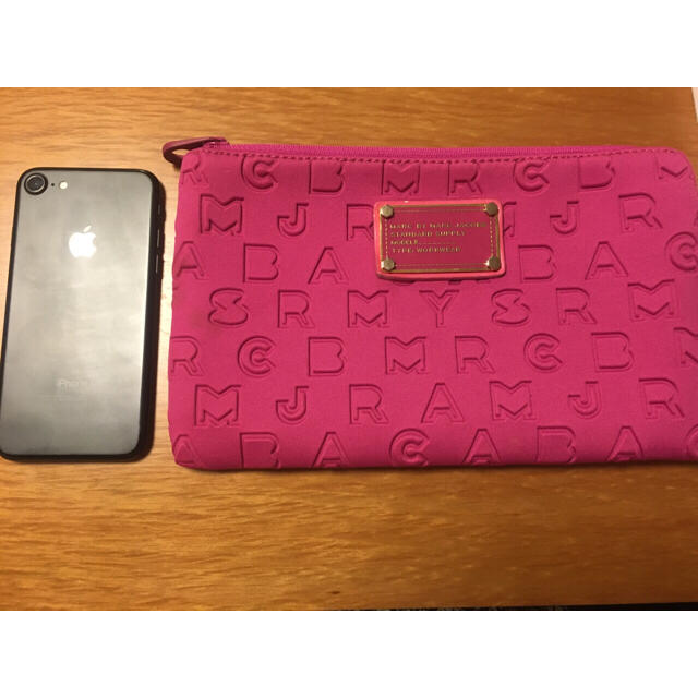 MARC BY MARC JACOBS(マークバイマークジェイコブス)の【♡TOMO♡様専用】marc by marc jacobs ポーチ レディースのファッション小物(ポーチ)の商品写真