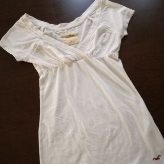 ホリスター(Hollister)のTシャツ2枚セット　HOLLISTER  XS サイズ(Tシャツ(半袖/袖なし))