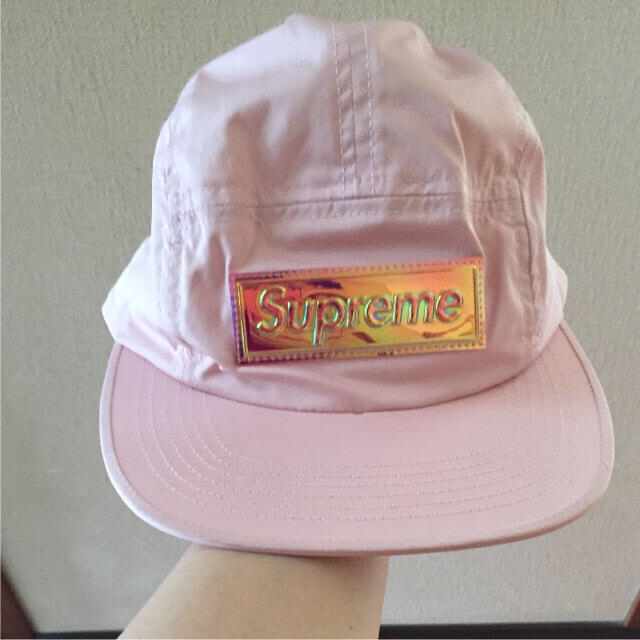 supremeロゴキャップ