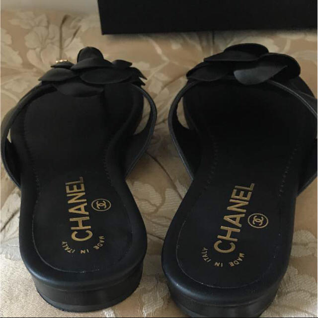 お値下げ!美品!シャネル CHANEL カメリア レザー サンダル 37サイズ
