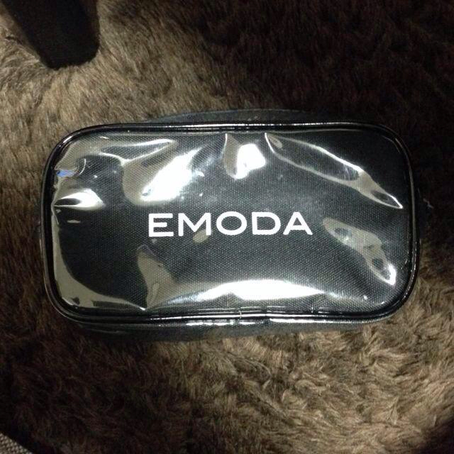 EMODA(エモダ)のEMODAポーチ レディースのファッション小物(ポーチ)の商品写真