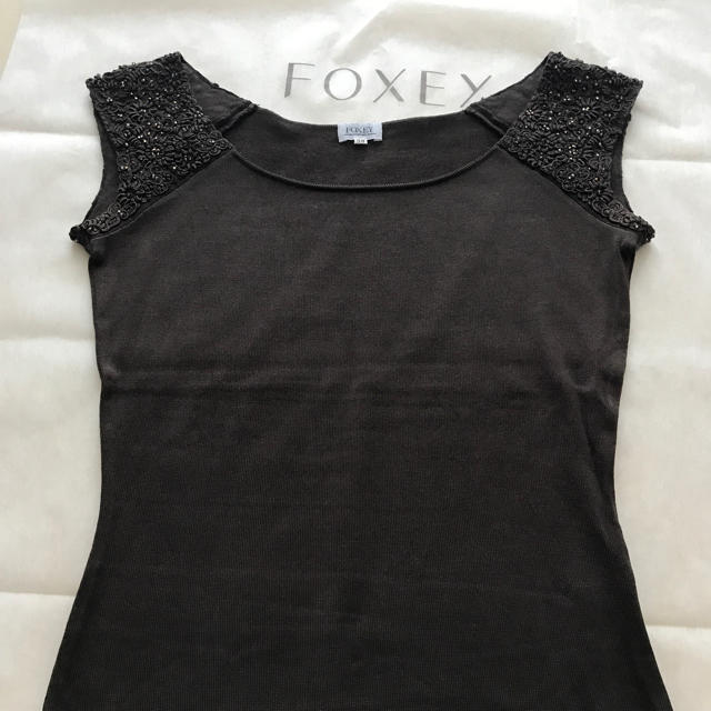 FOXEY(フォクシー)の専用です♡フォクシー ノースリーブトップス  38 レディースのトップス(ニット/セーター)の商品写真