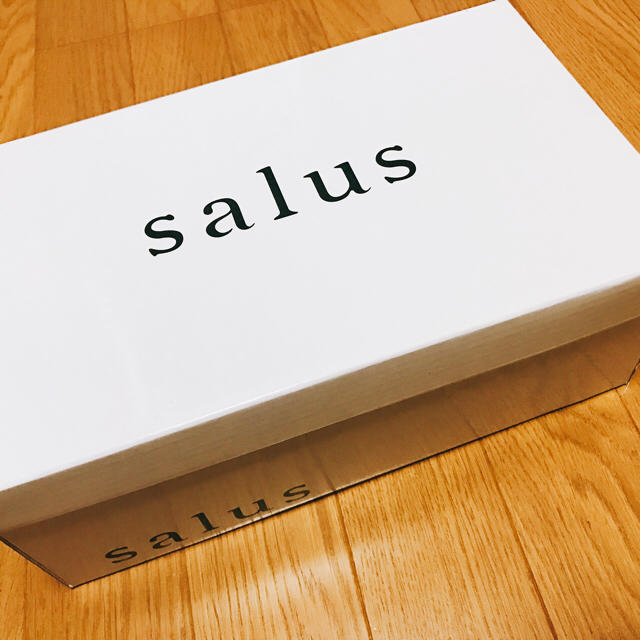 salus(サルース)のアーモンドトゥ美脚ローヒールパンプス レディースの靴/シューズ(ハイヒール/パンプス)の商品写真