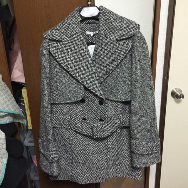 CARVEN(カルヴェン)の値下げ【新品】carven⭐︎カルヴェン MUSSY TWEED COAT レディースのジャケット/アウター(ピーコート)の商品写真