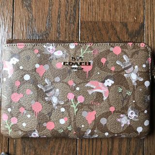 コーチ(COACH)の日本未発売☆COACH☆BASEMANコラボ☆コーナージップリストレット(クラッチバッグ)