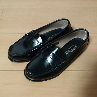 新品　21.5cm　革靴　ローファー(ローファー/革靴)