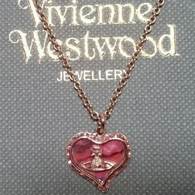 Vivienne Westwood(ヴィヴィアンウエストウッド)のヴィヴィアンウエストウッド ネックレス ハート マザーオブパール☆美品☆正規品 レディースのアクセサリー(ネックレス)の商品写真