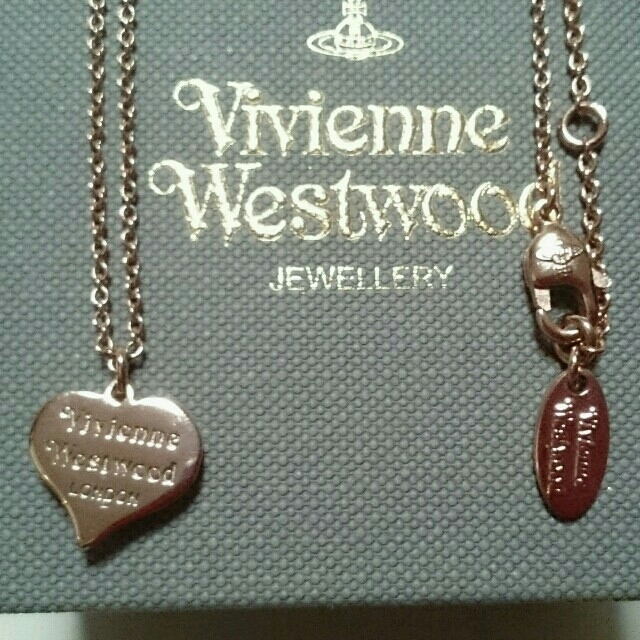 Vivienne Westwood(ヴィヴィアンウエストウッド)のヴィヴィアンウエストウッド ネックレス ハート マザーオブパール☆美品☆正規品 レディースのアクセサリー(ネックレス)の商品写真