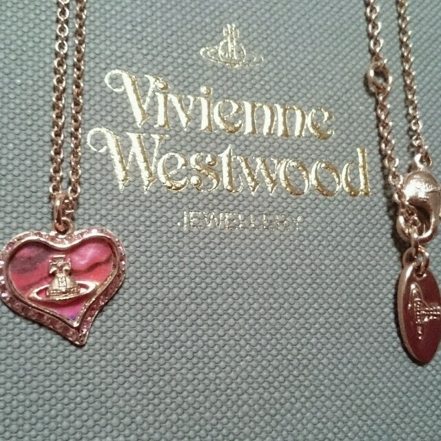 Vivienne Westwood(ヴィヴィアンウエストウッド)のヴィヴィアンウエストウッド ネックレス ハート マザーオブパール☆美品☆正規品 レディースのアクセサリー(ネックレス)の商品写真