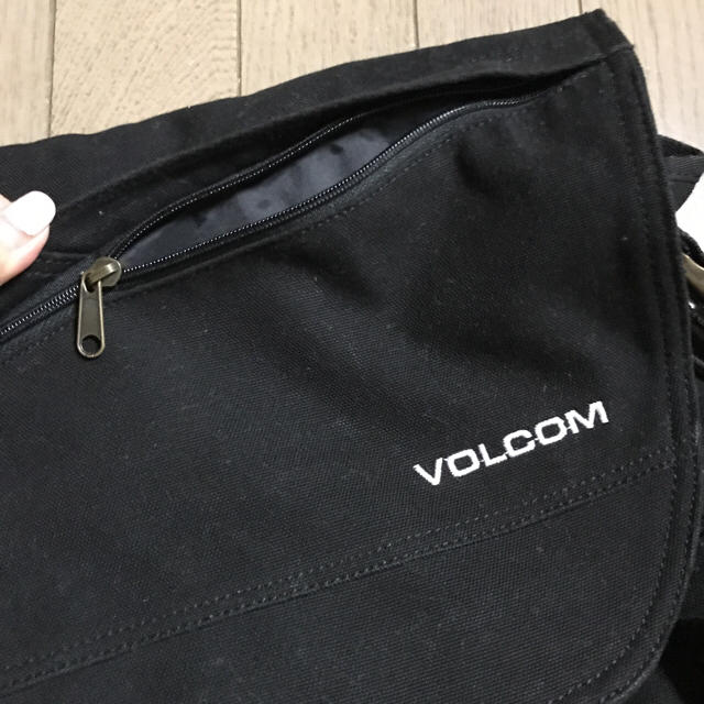 volcom(ボルコム)のまあちゃんあーちゃん様専用 レディースのバッグ(ショルダーバッグ)の商品写真