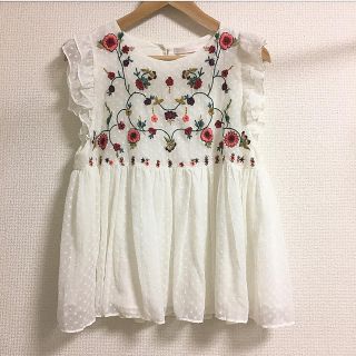 ザラ(ZARA)のZARA 刺繍ブラウス(シャツ/ブラウス(半袖/袖なし))