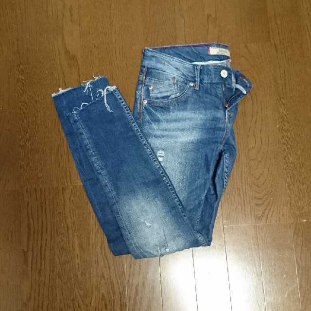 Bershka(ベルシュカ)のBershka スキニー レディースのパンツ(スキニーパンツ)の商品写真