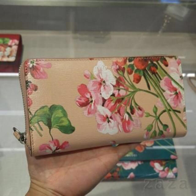 Gucci(グッチ)の花柄 長財布 レディースのファッション小物(財布)の商品写真