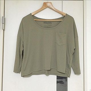 ヘザー(heather)のHeather カーキショートトップス(カットソー(長袖/七分))