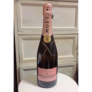 モエエシャンドン(MOËT & CHANDON)のモエ・シャンドン ロゼ アンペリアル(シャンパン/スパークリングワイン)