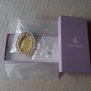 ユミカツラ(YUMI KATSURA)の桂由美ブランドのネックレスとイヤリングセット(ネックレス)