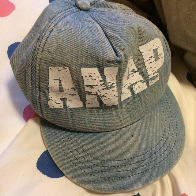 ANAP(アナップ)のヴィンテージ風ロゴキャップ レディースの帽子(キャップ)の商品写真