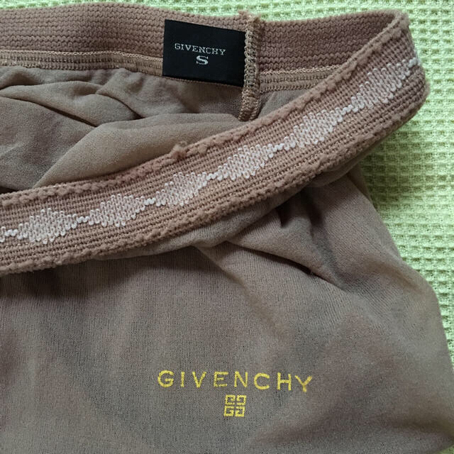 GIVENCHY(ジバンシィ)のGIVENCHY★ストッキング★新品★ベージュ★ レディースのレッグウェア(タイツ/ストッキング)の商品写真