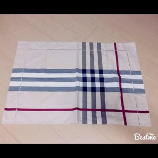 バーバリー(BURBERRY)のバーバリー！枕カバー！ほぼ新品！！(シーツ/カバー)