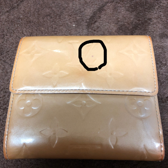 LOUIS VUITTON(ルイヴィトン)のaks様専用！正規品 ルイヴィトン お財布 ヴェルニ 二つ折り財布 ベージュ レディースのファッション小物(財布)の商品写真