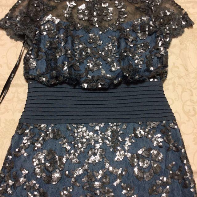 TADASHI SHOJI(タダシショウジ)の新品タグ付き タダシショージ 4/M ブルー スパンコール ドレス レディースのワンピース(ひざ丈ワンピース)の商品写真