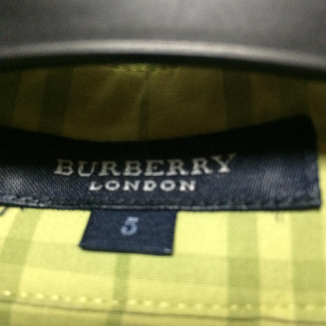 BURBERRY(バーバリー)のバーバリー　シャツ　グリーン　サイズ5 レディースのトップス(シャツ/ブラウス(長袖/七分))の商品写真