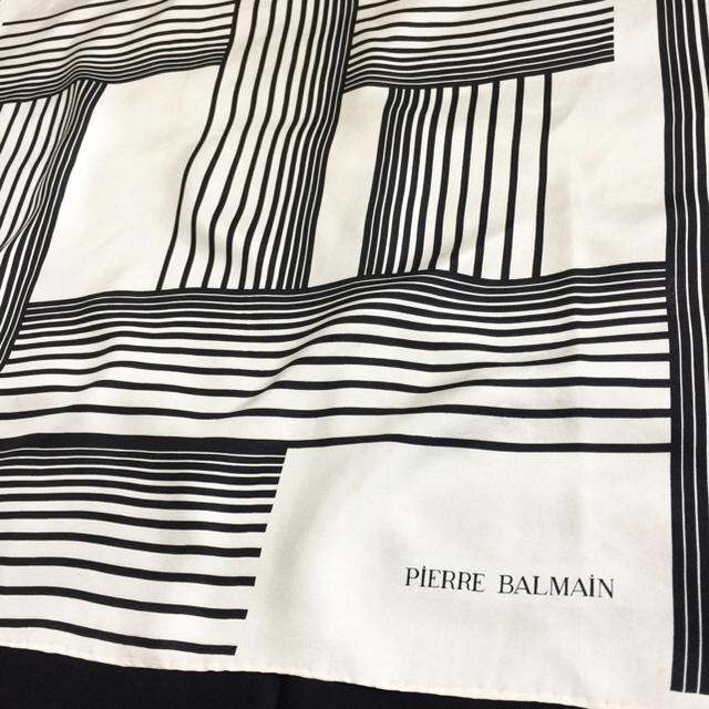 Pierre Balmain(ピエールバルマン)の★送料込★PIERRE BALMAIN スカーフ ピエールバルマン レディースのファッション小物(バンダナ/スカーフ)の商品写真