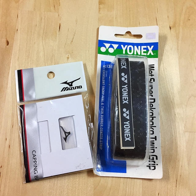 YONEX(ヨネックス)の【新品】YONEX グリップ Mizuno バンド スポーツ/アウトドアのテニス(その他)の商品写真