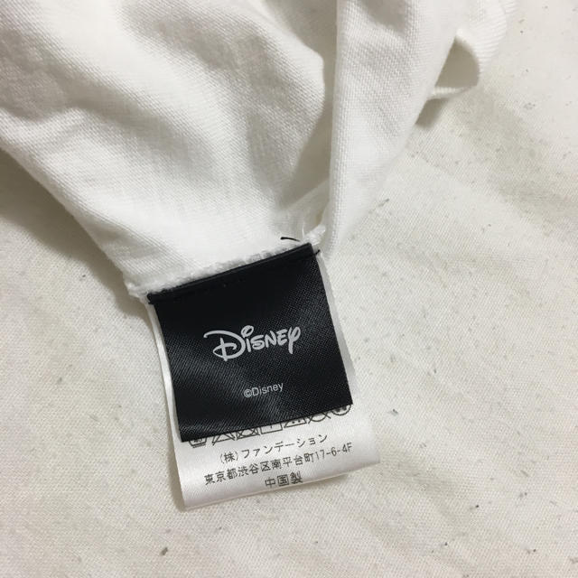 Disney(ディズニー)のDISNEY ディズニー キッズ Tシャツ 110 ホワイトTシャツ キッズ/ベビー/マタニティのキッズ服男の子用(90cm~)(Tシャツ/カットソー)の商品写真