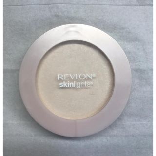 レブロン(REVLON)の｢削除 最終処分｣Revlon スキンライトプレストパウダー 103(フェイスパウダー)