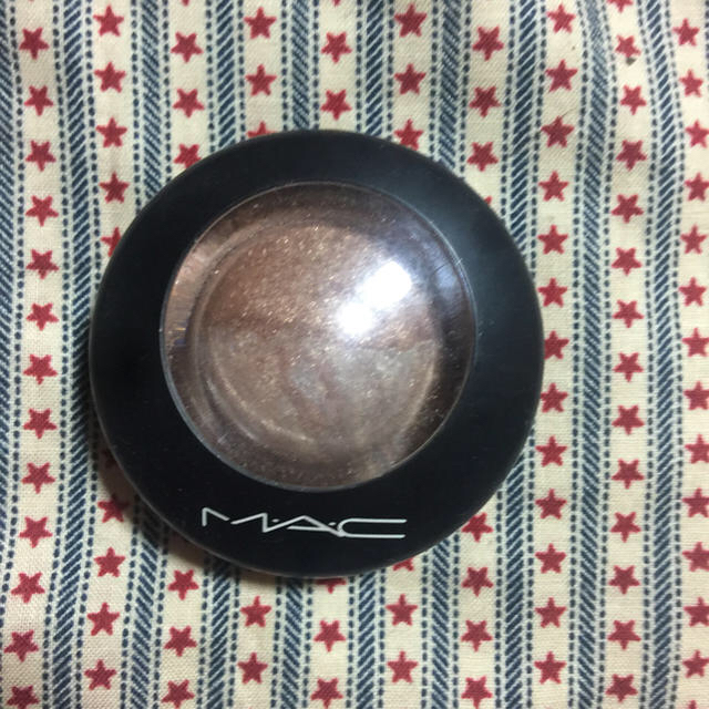 MAC(マック)のMAC ラブ・コネクション美品 コスメ/美容のベースメイク/化粧品(アイシャドウ)の商品写真