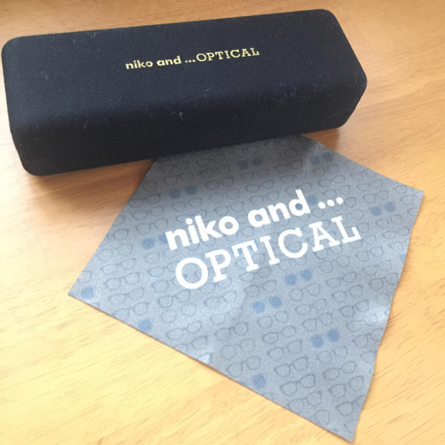 niko and...(ニコアンド)のniko and‥OPTICAL メガネケース&クロス 少々難あり レディースのファッション小物(サングラス/メガネ)の商品写真