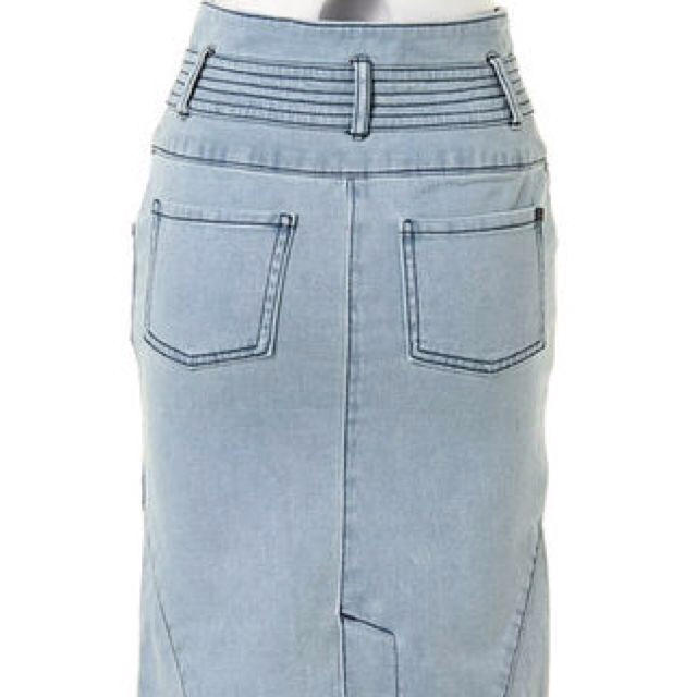 MURUA(ムルーア)のMURUA デニムタイトスカート レディースのスカート(ひざ丈スカート)の商品写真