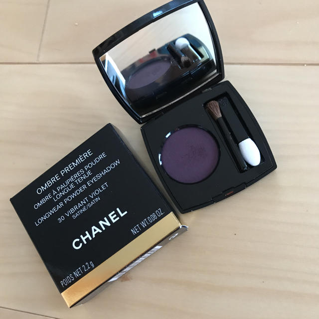 Ombre Premiere Longwear Powder Eyeshadow - 30 Vibrant Violet by Chanel for  Women - 0.08 oz Eyeshadow 