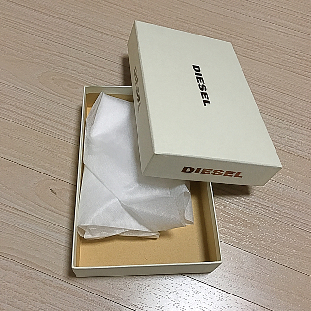 DIESEL(ディーゼル)のDIESEL  化粧箱 送料込み レディースのバッグ(トートバッグ)の商品写真