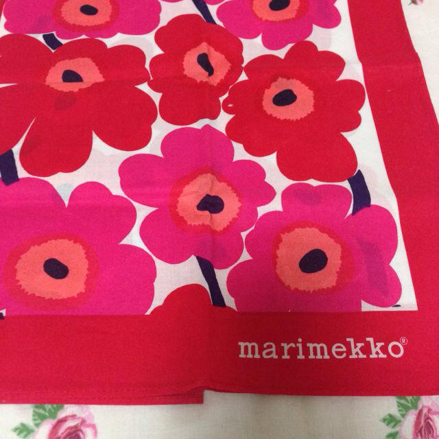 marimekko(マリメッコ)のmarimekko ♡ ハンカチ レディースのファッション小物(ハンカチ)の商品写真